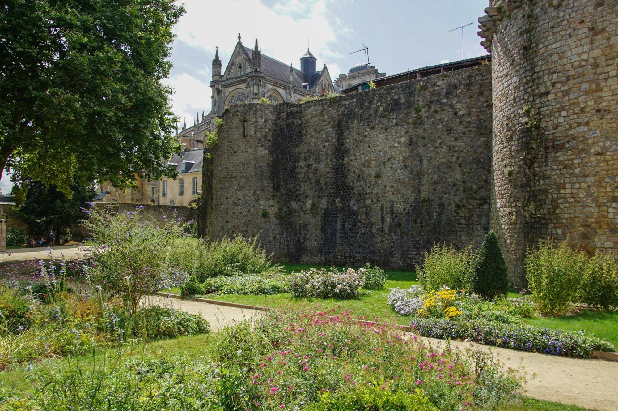Maison Avec Vue Sur La Cathedrale Le Mans Esterno foto